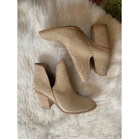 Kaanas Chelsea heels - Picture 1 of 12